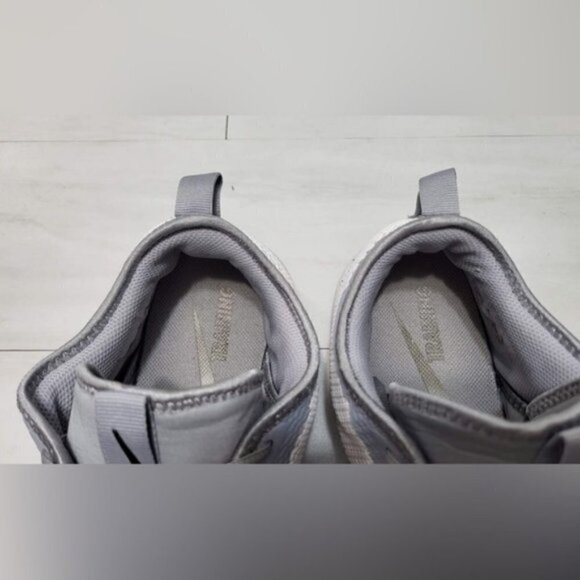 Nike Air Max Typha 2 White Black Wolf Grey AO3020 100 - Picture 8 of 13